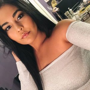 Meet your Posher, Daniella